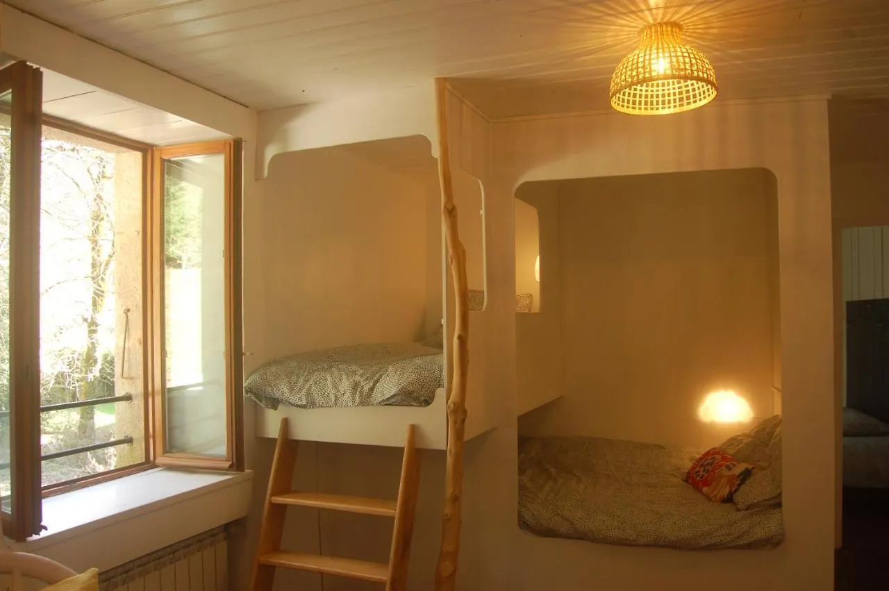 Hébergement de vacances Gîte au bord de la rivière Gijou Saint-Pierre-de-Trivisy France