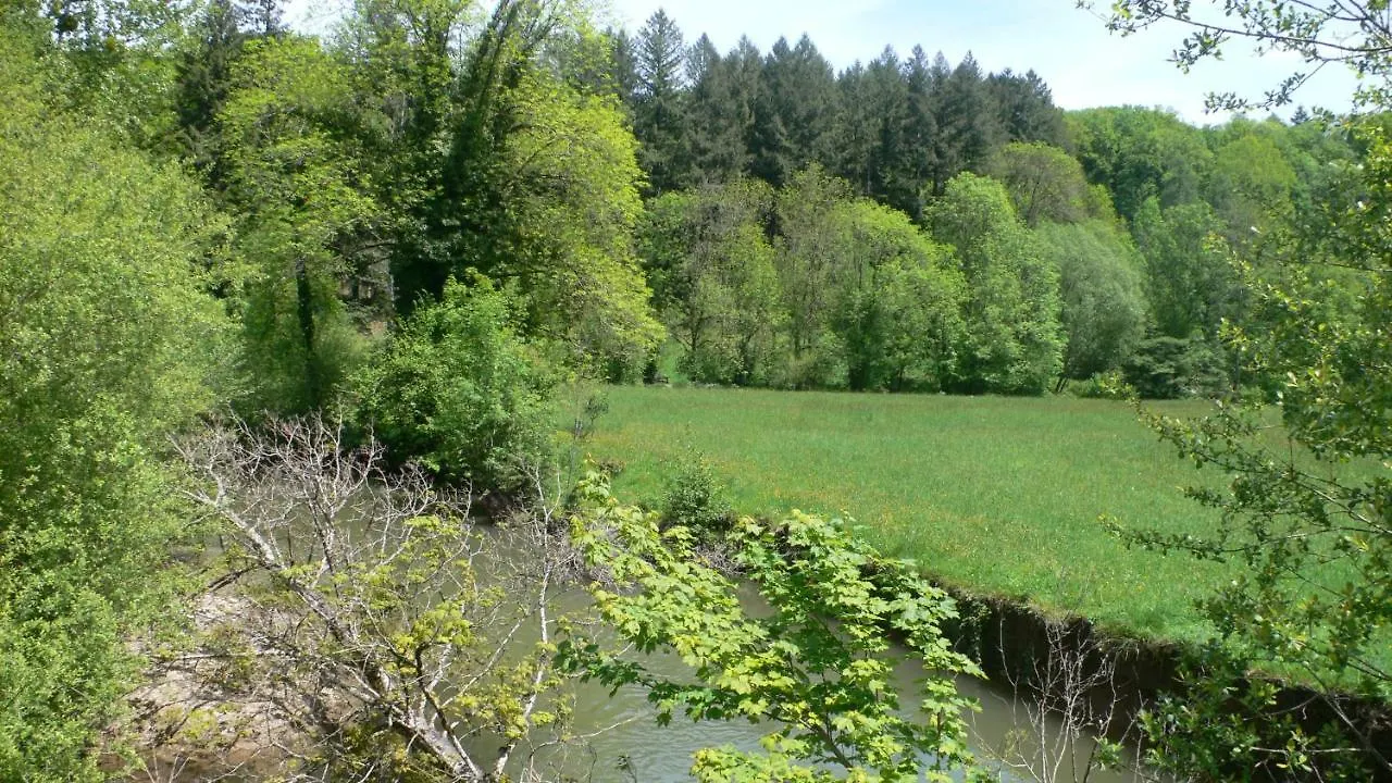 Hébergement de vacances Gîte au bord de la rivière Gijou Saint-Pierre-de-Trivisy