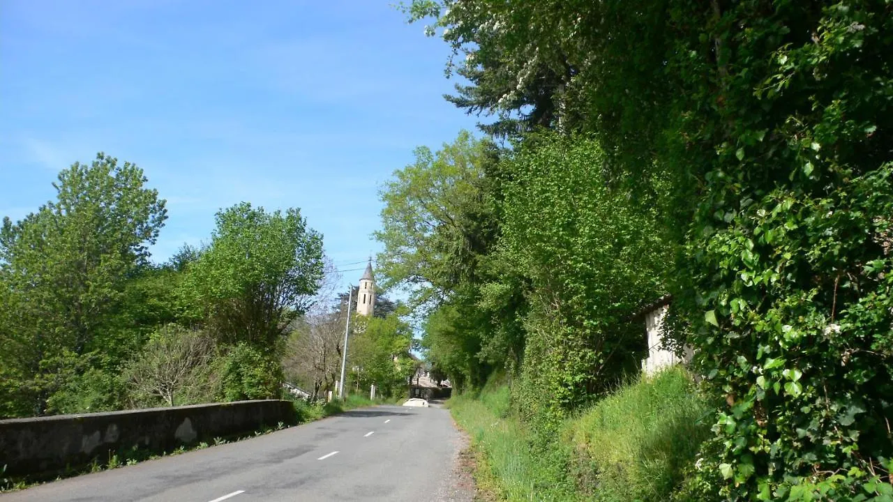 Gîte au bord de la rivière Gijou Saint-Pierre-de-Trivisy France