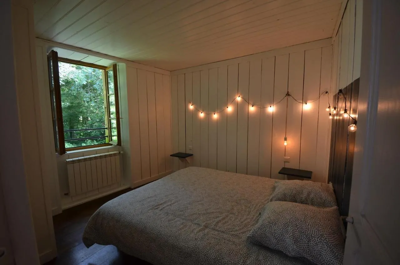 Hébergement de vacances Gîte au bord de la rivière Gijou Saint-Pierre-de-Trivisy